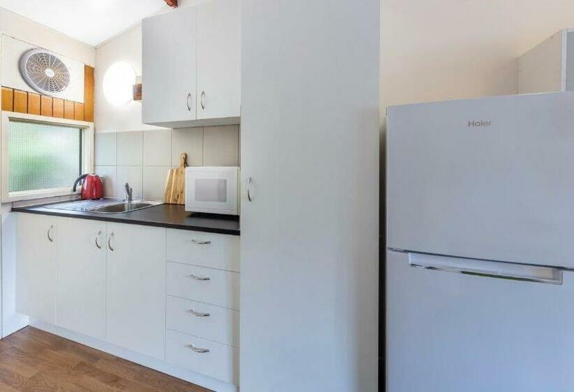 1 Bedroom Apartment, Dartmouth Motor Inn