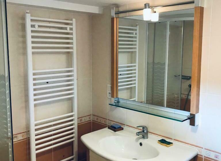 Дом 2 Спальни, La Treille