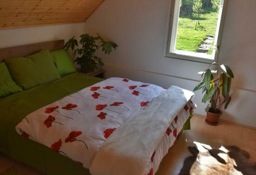 2间卧室的房子, Natur Kán