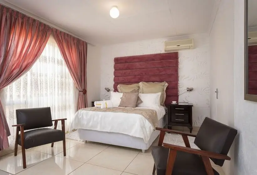 デラックスルーム, Selamod Village Guest House