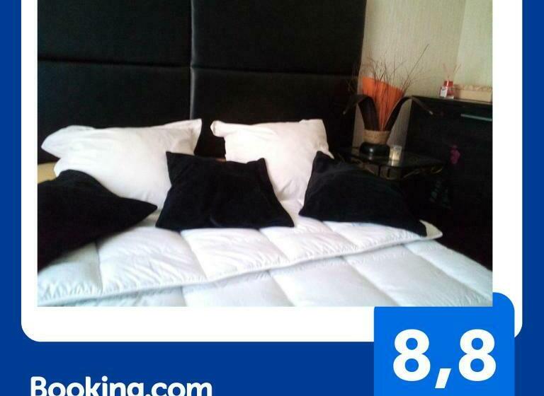 חדר סטנדרט לשלושה, # Prix Travellers Awards 2023 Et 2024 Lac Leman Velos Viarhôna Geneve Annecy