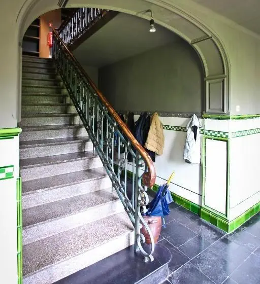 バス共有のスタンダードルーム, Rosario