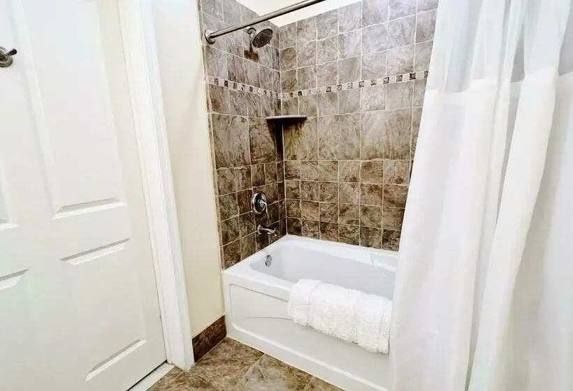 キングサイドベッドのスタンダードワンルーム, Mountain Creek Resort At Appalachian Hotel Pool & Hot Tub