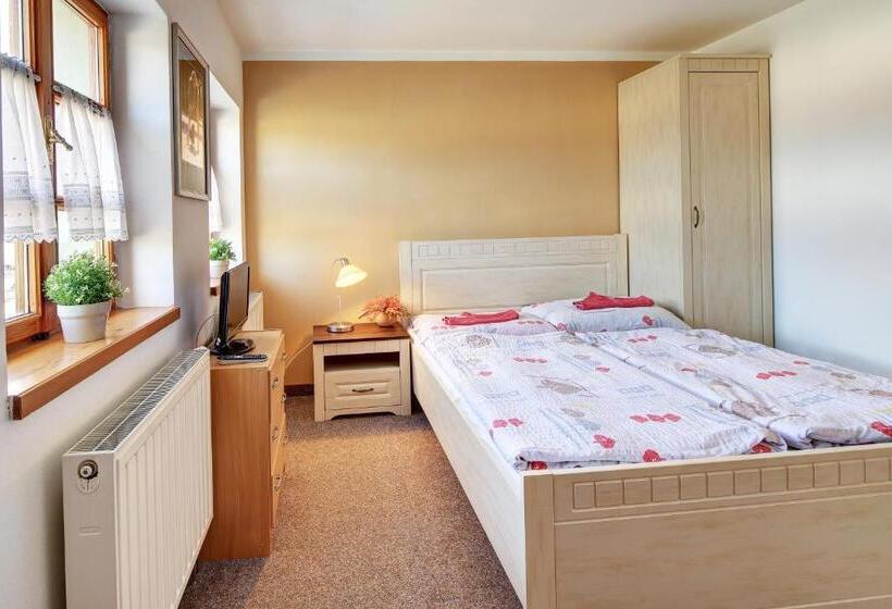 Номер Стандарт, Penzion A Restaurace U Vladaře