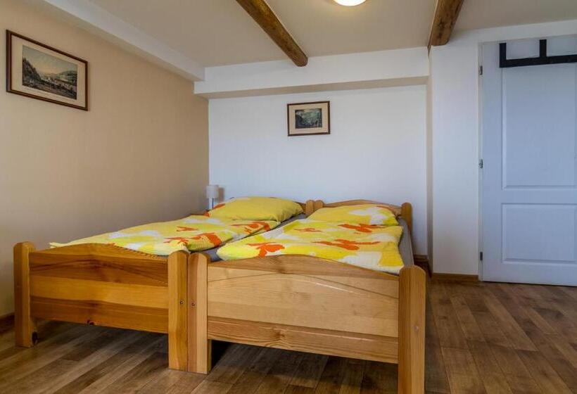 Номер Стандарт Трехместный, Penzion A Restaurace U Vladaře