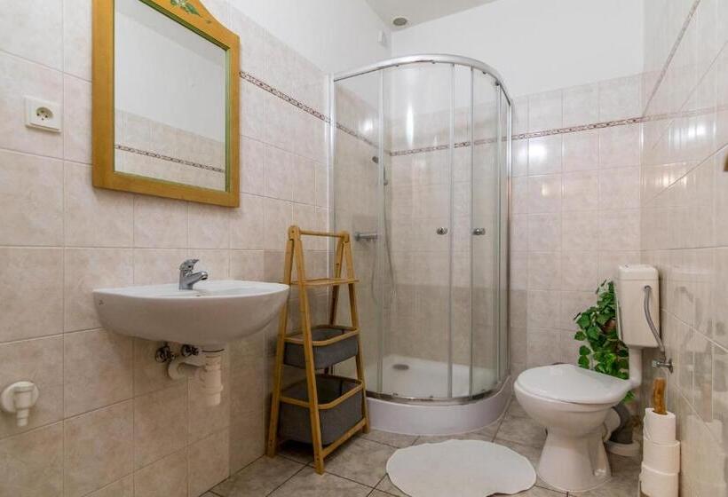 Номер Стандарт Трехместный, Penzion A Restaurace U Vladaře