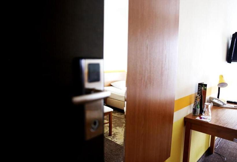 シングルデラックスルーム, Folklor