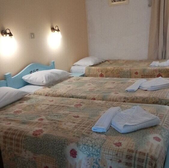 חדר סטנדרט לשלושה, Alkion