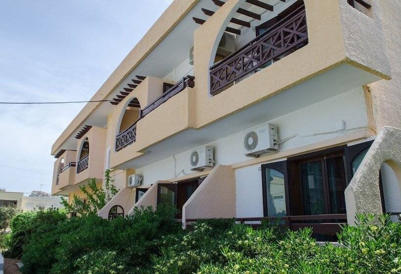 חדר סטנדרט לשלושה, Alkion