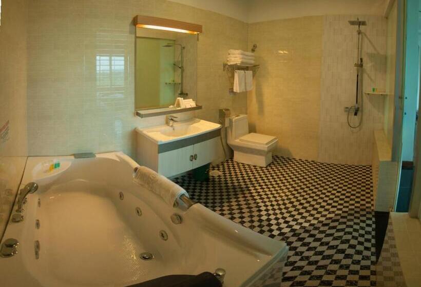 סוויטה דלוקס, Avantgarde