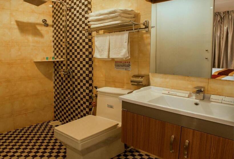 Quarto Triplo Estandar, Avantgarde