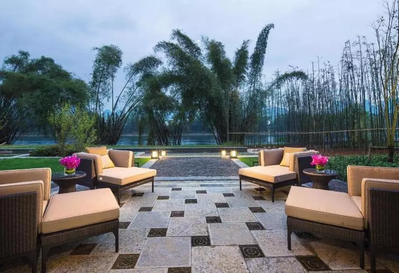 ツーベッドルーム　ヴィラ, Banyan Tree Yangshuo