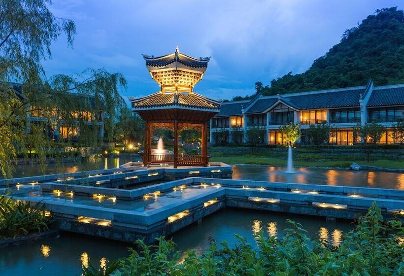 סוויטה, Banyan Tree Yangshuo