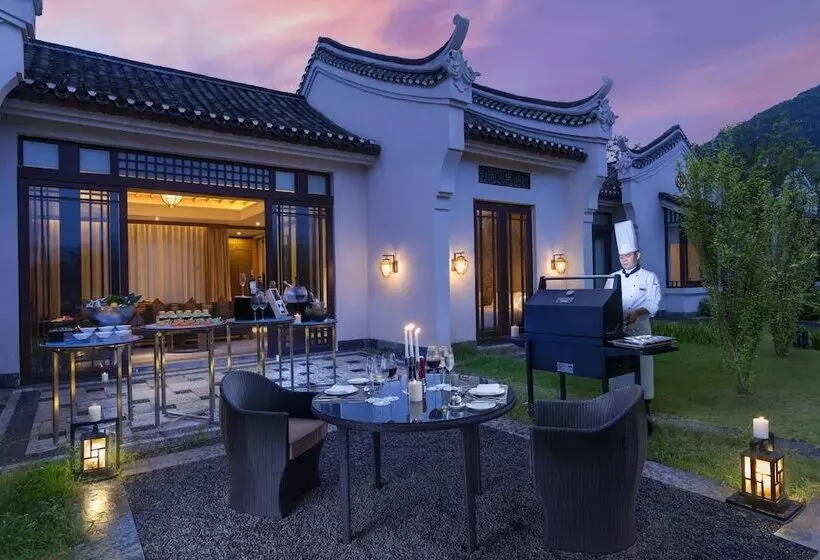 ツーベッドルーム　ヴィラ, Banyan Tree Yangshuo