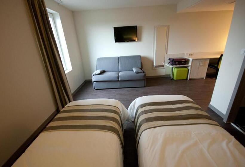 Четырехместный Номер Стандарт, Brit Hotel Confort Saint Dizier