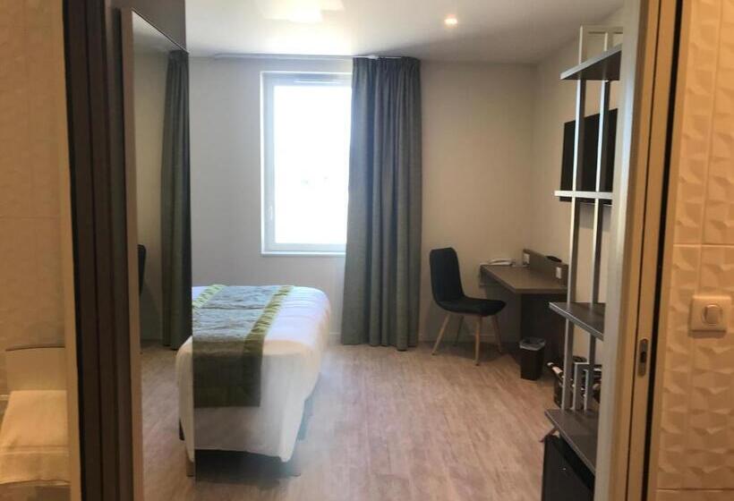 Номер Superior, Brit Hotel Confort Saint Dizier