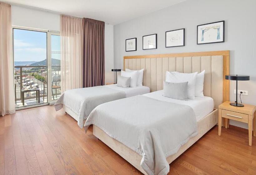 발코니가 있는 바다 전망 수피리어 룸, Dioklecijan Hotel & Residence