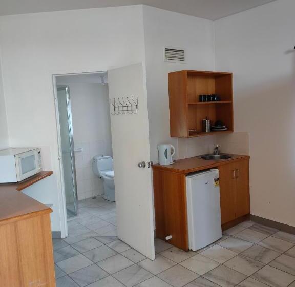 جناح عائلي, Harringtons 102