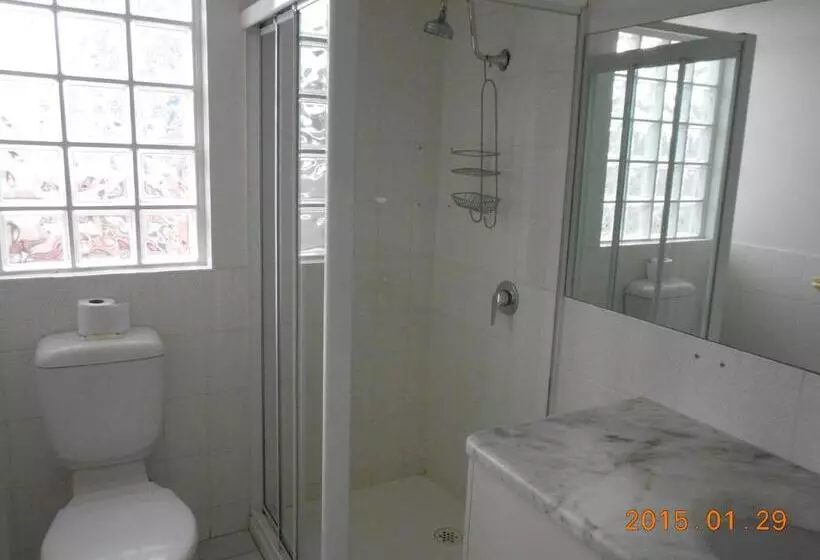 Standard-huone, Harringtons 102