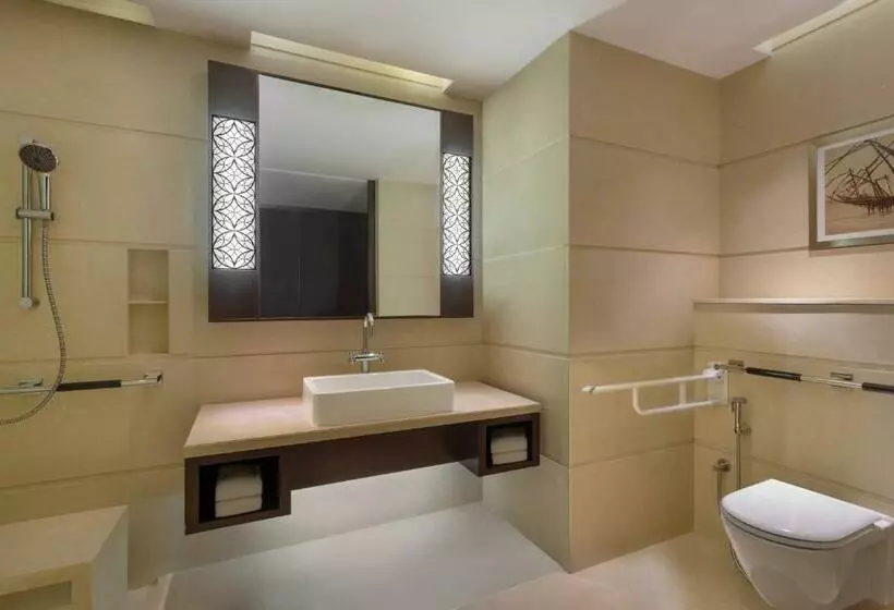 اتاق لوکس با تخت بزرگ, Kochi Marriott