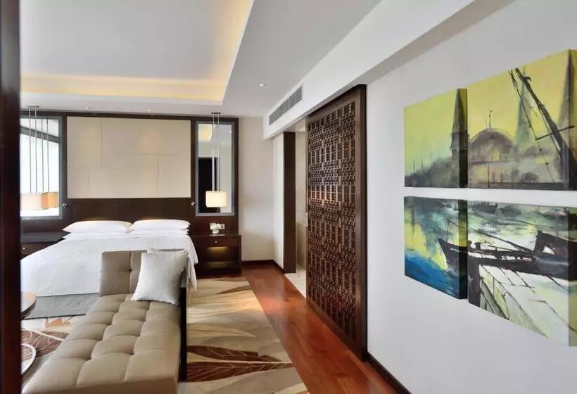 سوئیت پرزیدنت, Kochi Marriott