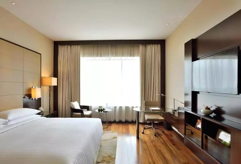 اتاق استاندارد با تخت بزرگ, Kochi Marriott
