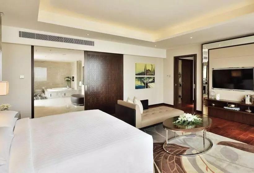سوئیت پرزیدنت, Kochi Marriott