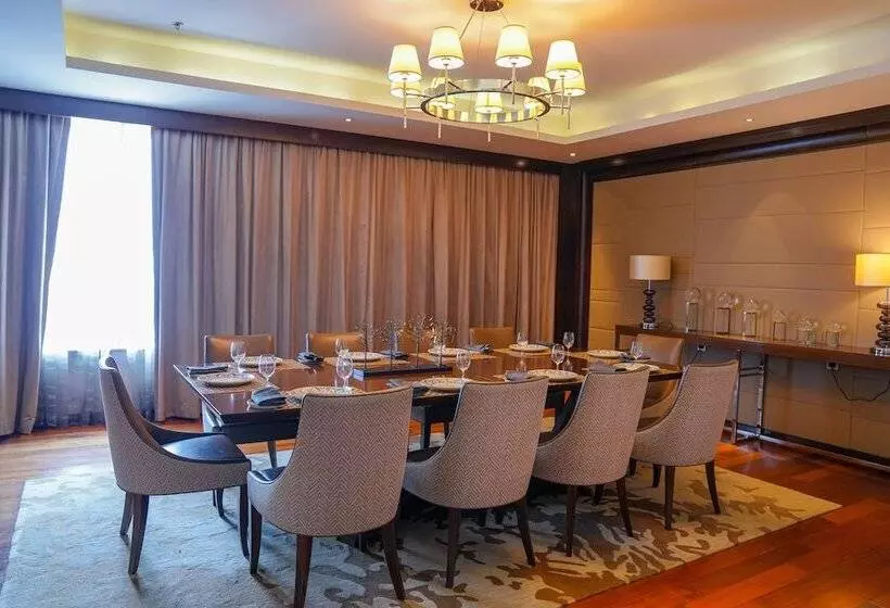 سوئیت پرزیدنت, Kochi Marriott