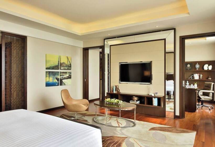 Президентский Люкс, Kochi Marriott
