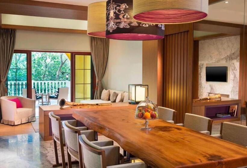 带大床的套房, Le Méridien Mahabaleshwar Resort & Spa