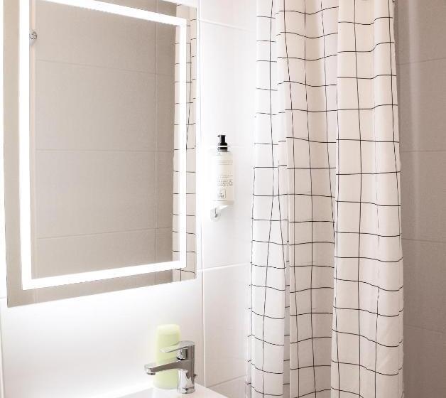 חדר סטנדרט, Mon P Tit Hôtel