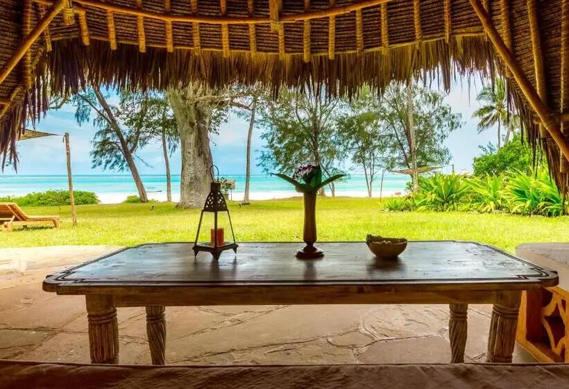 Woonhut, Nomad Beach Resort