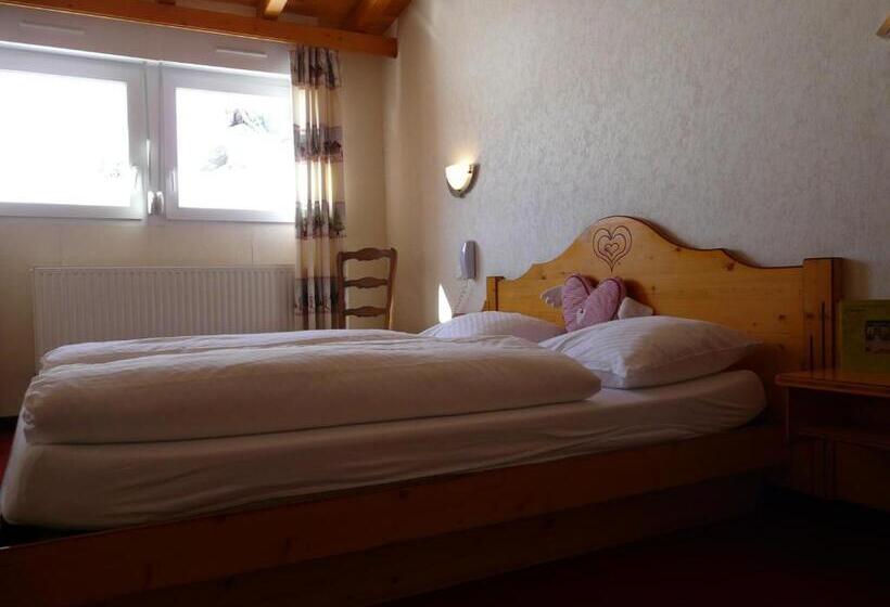 Номер Дюплекс, Logis Hôtel Restaurant La Petite Auberge Alsace