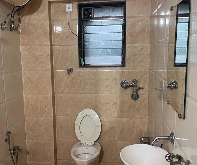 סוויטה, Royal Park Residency