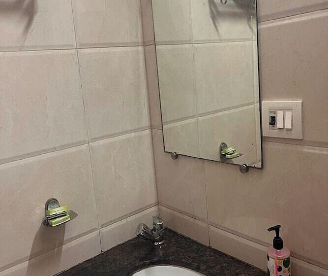 חדר דלוקס, Royal Park Residency