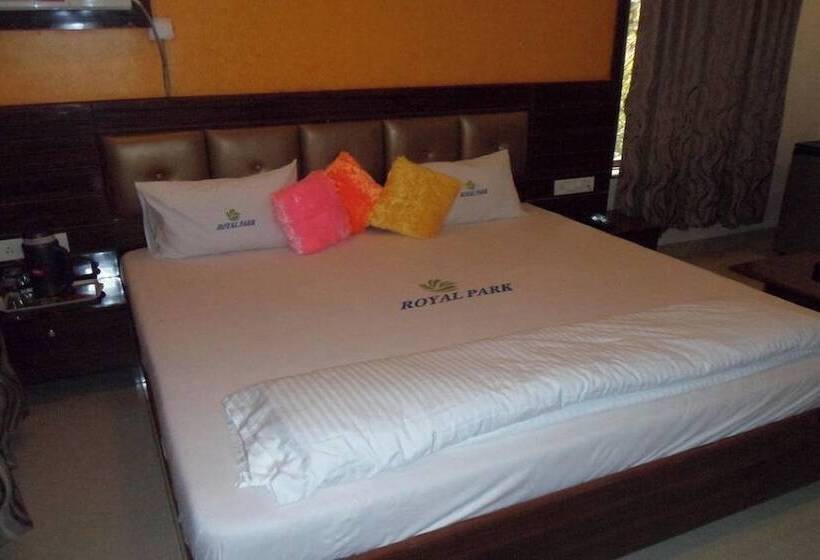 חדר דלוקס, Royal Park Residency