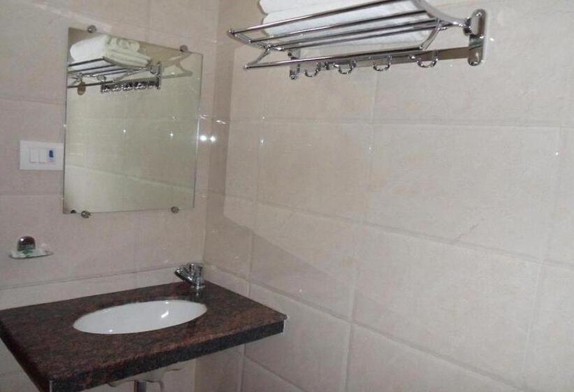 חדר דלוקס, Royal Park Residency