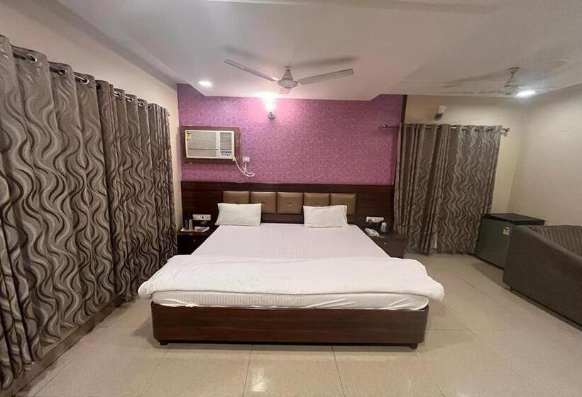 חדר סופריור, Royal Park Residency