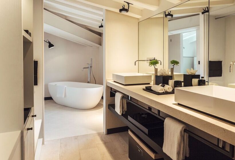 سوییت جونیور, Sant Francesc Hotel Singular