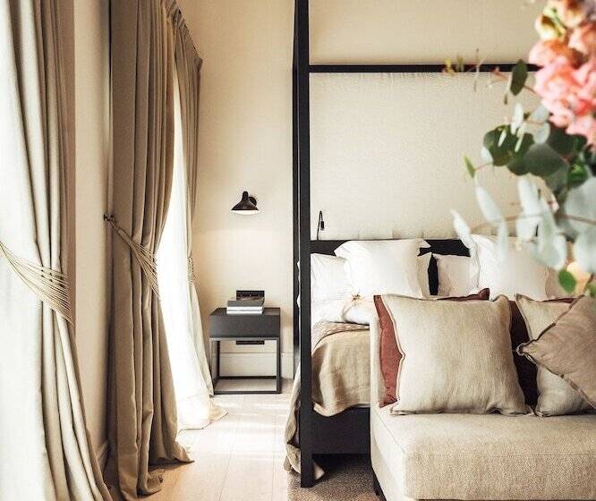 Полулюкс, Sant Francesc Hotel Singular