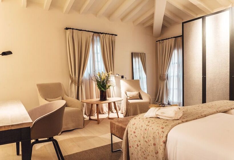 Полулюкс, Sant Francesc Hotel Singular