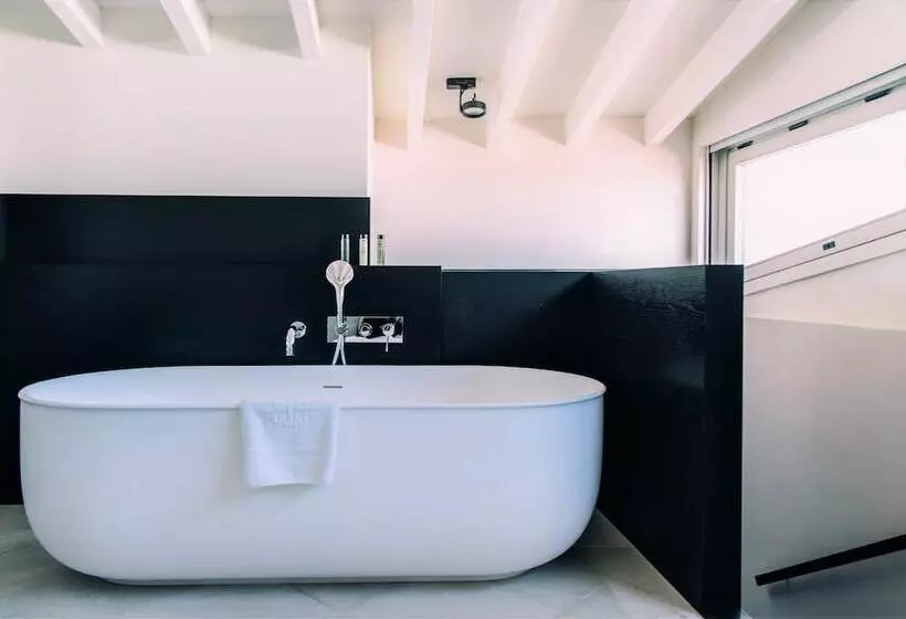 スタンダードスタジオ, Sant Francesc Hotel Singular
