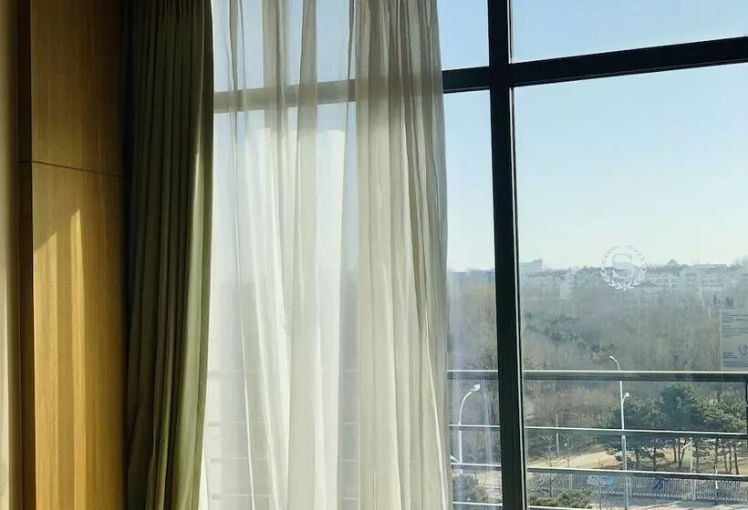 パークビューのデラックスルーム, Sheraton Qinhuangdao Beidaihe