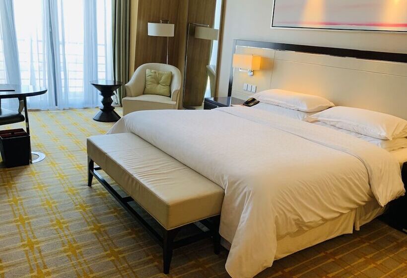 Номер Deluxe Вид на Парк, Sheraton Qinhuangdao Beidaihe