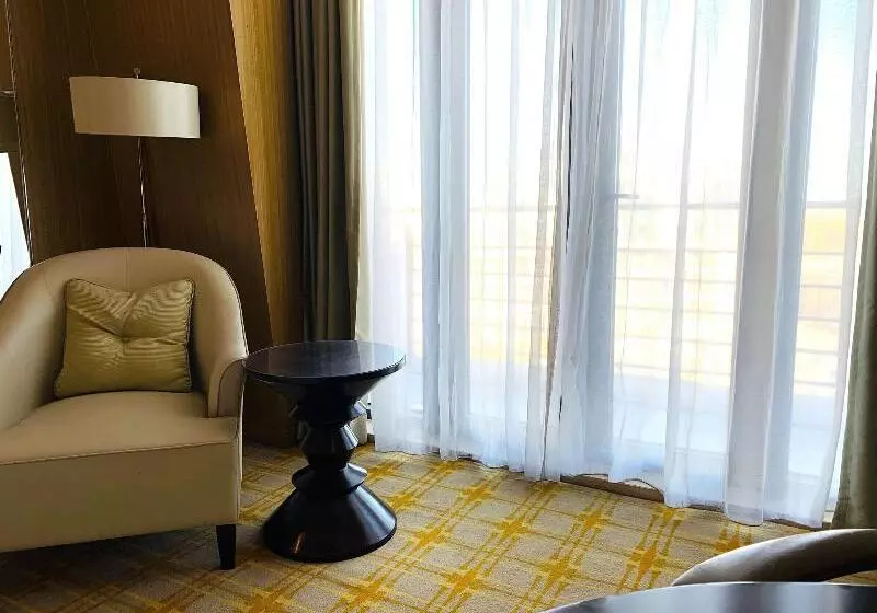 デラックスルーム, Sheraton Qinhuangdao Beidaihe