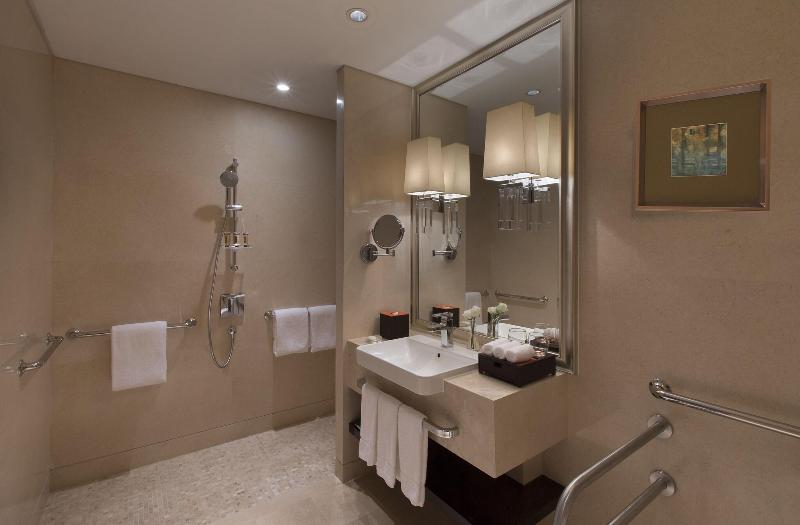 Номер Deluxe, Sheraton Qinhuangdao Beidaihe
