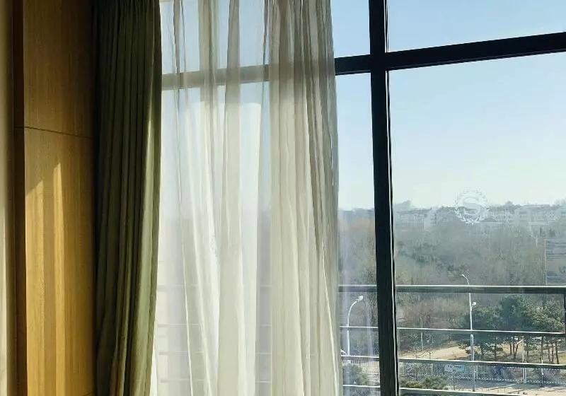 パークビューのデラックスルーム, Sheraton Qinhuangdao Beidaihe