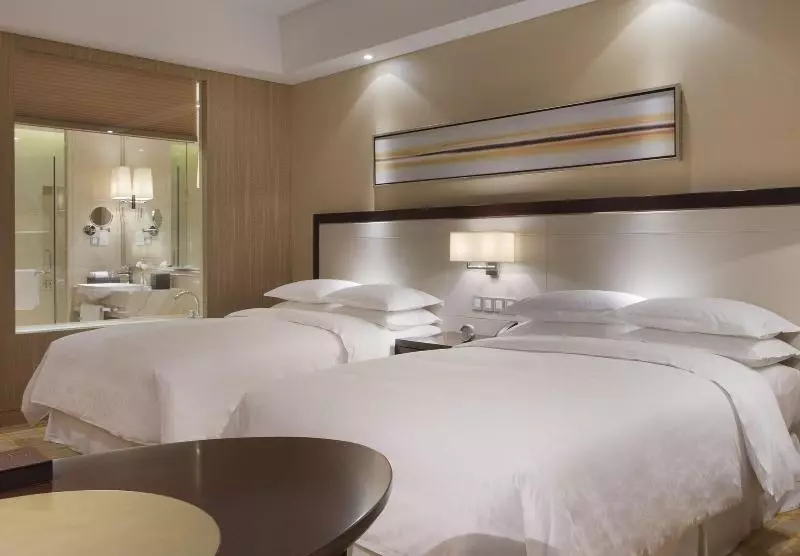 パークビューのデラックスルーム, Sheraton Qinhuangdao Beidaihe