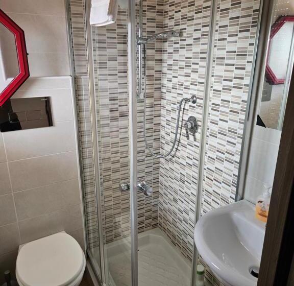 חדר סטנדרט, Souvenir