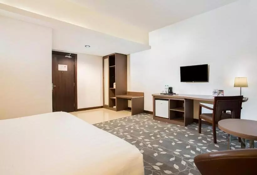 クイーンベッドのデラックスルーム, Swissbelinn Kemayoran